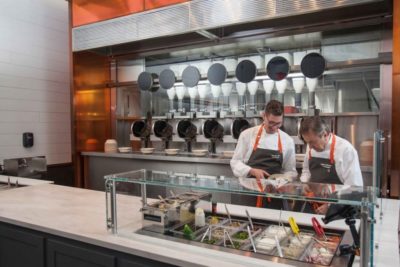 #CMINFORMA – SPYCE, IL RISTORANTE SENZA CUOCHI DOVE LAVORANO I ROBOT